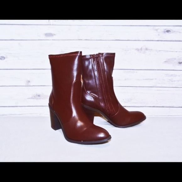 JUSTFAB Gwendolynn Booties Chunk Heeled Boots - Picture 4 of 6